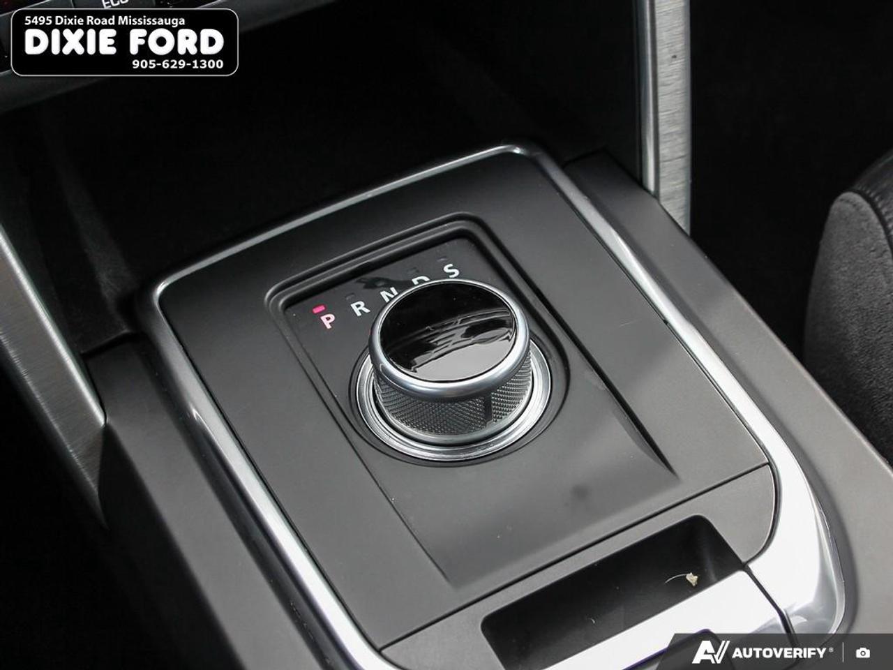 2016 Land Rover Discovery Sport HSE Photo