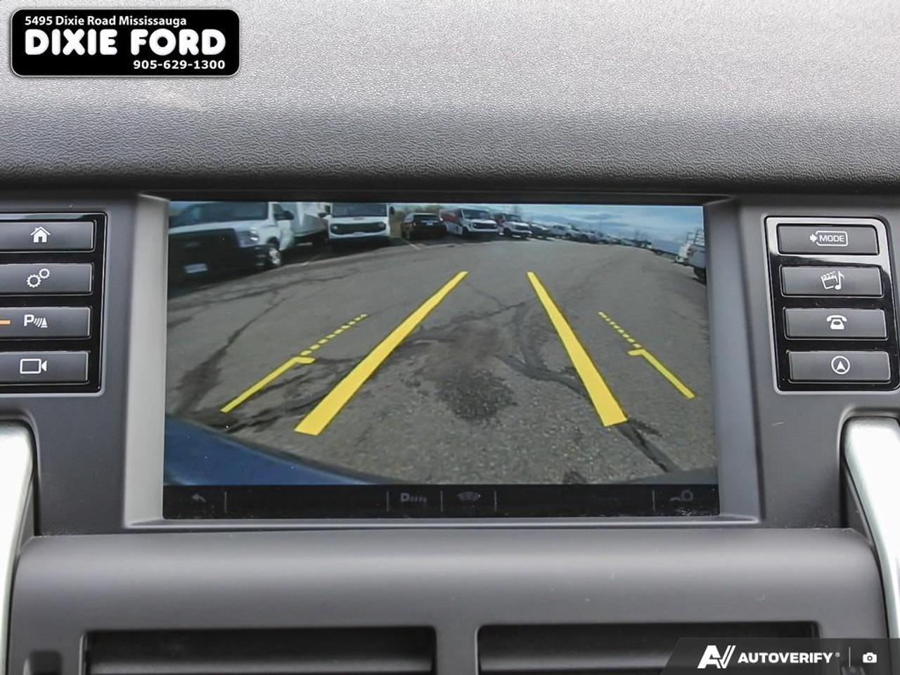 2016 Land Rover Discovery Sport HSE Photo