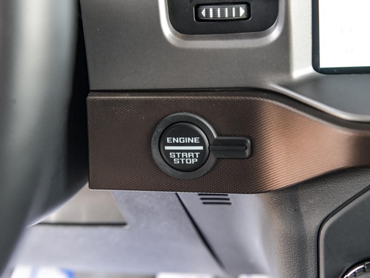2022 Ford Bronco Outer Banks Photo