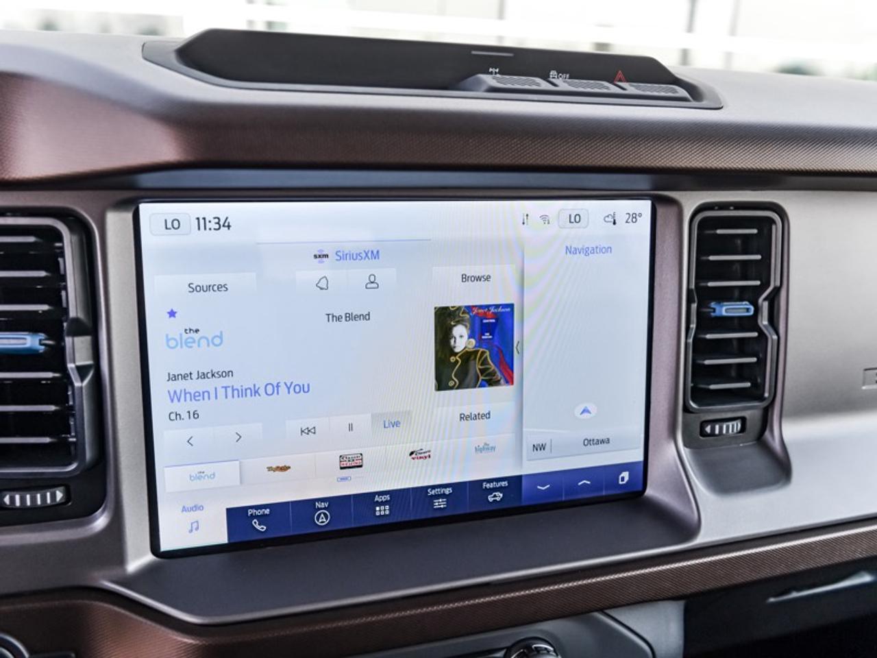 2022 Ford Bronco Outer Banks Photo