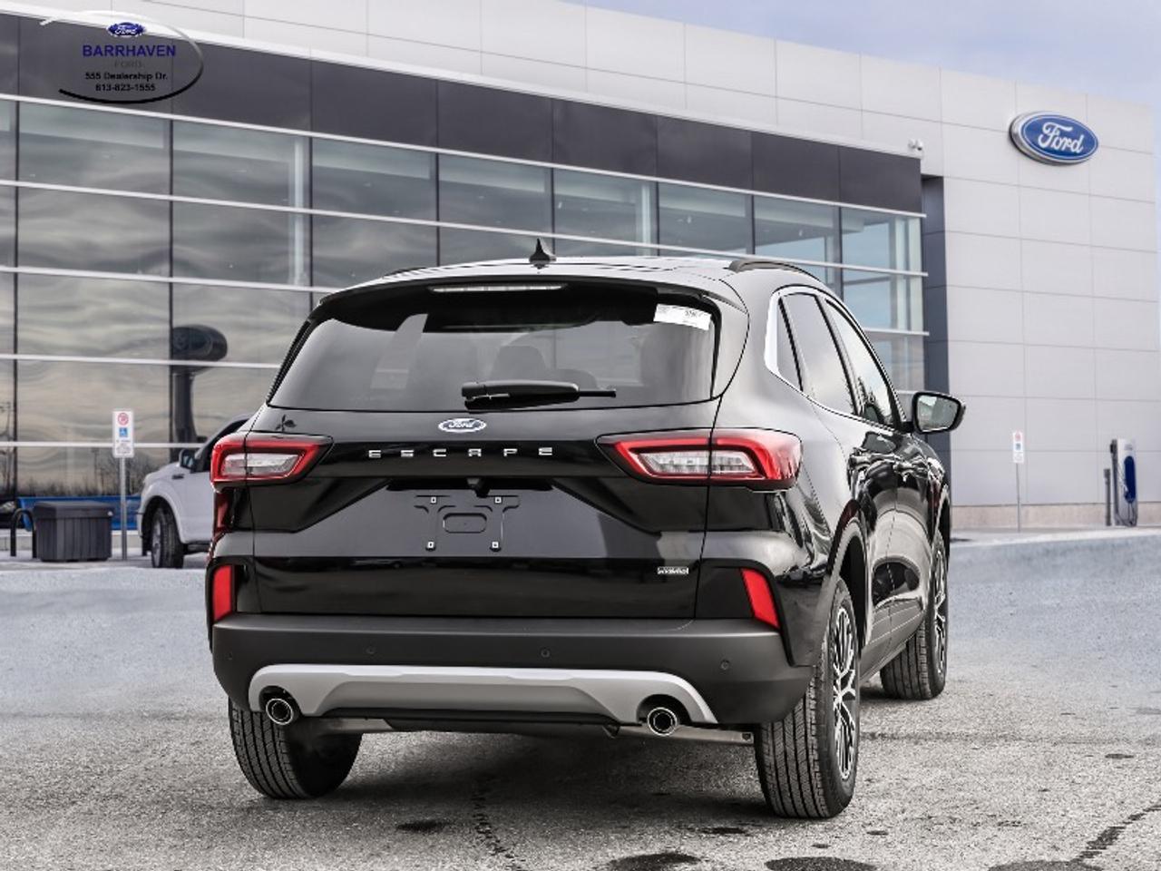 2025 Ford Escape PHEV Photo2