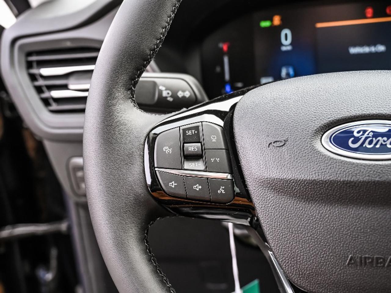 2025 Ford Escape PHEV Photo