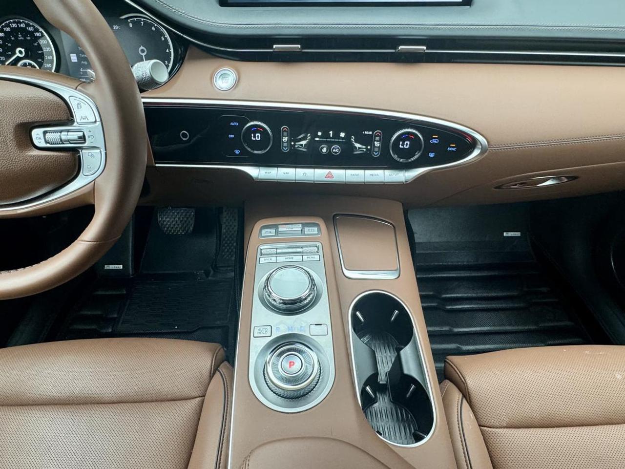 2025 Genesis GV70 2.5T Advanced Photo