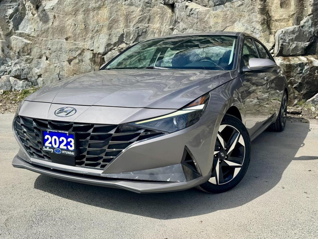 2023 Hyundai Elantra Hybrid Luxury Photo0