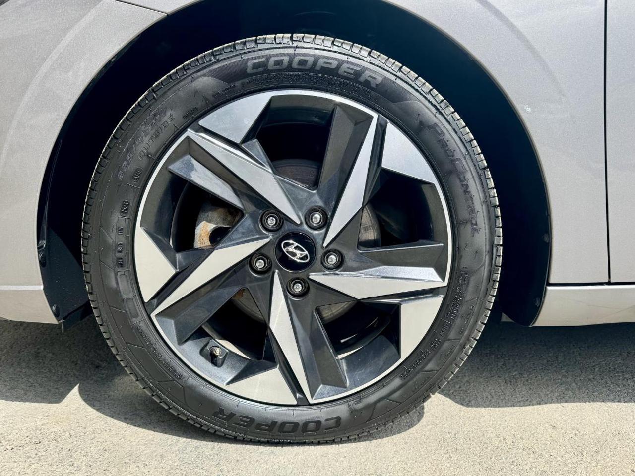 2023 Hyundai Elantra Hybrid Luxury Photo