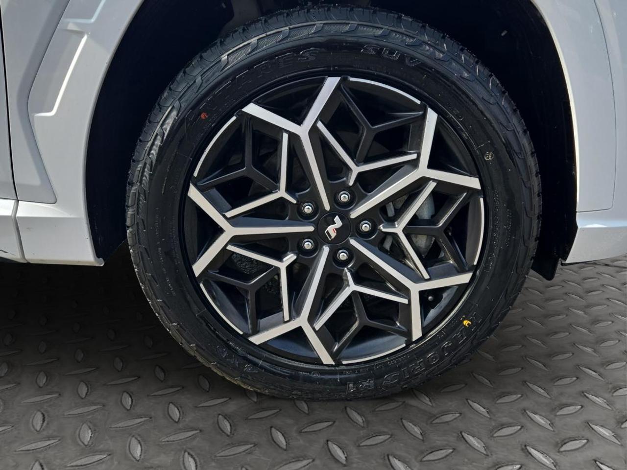 2024 Hyundai Tucson Hybrid N-LINE Photo