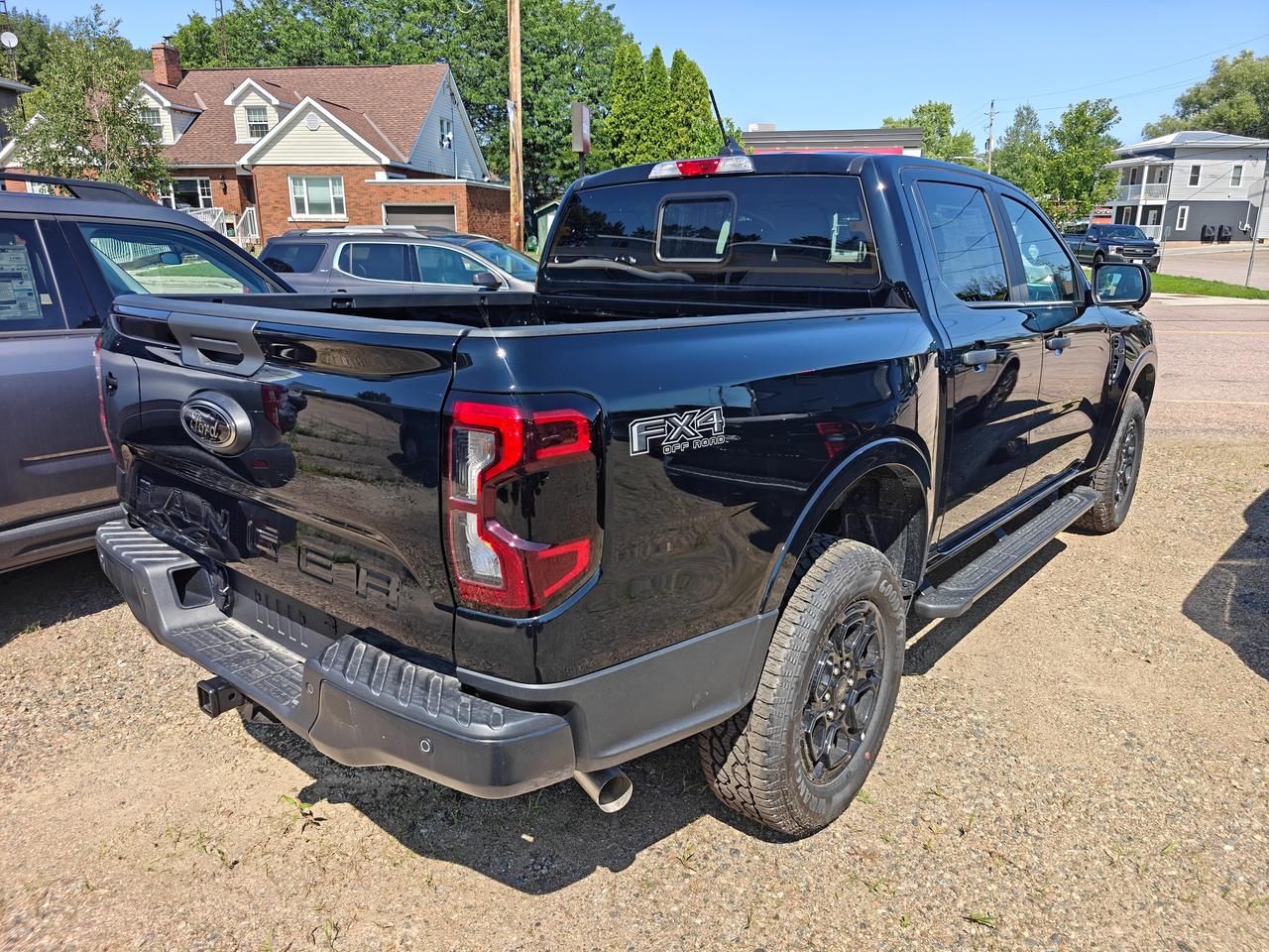 2026 Ford Ranger 4X4 SUPERCREW XLT Photo2