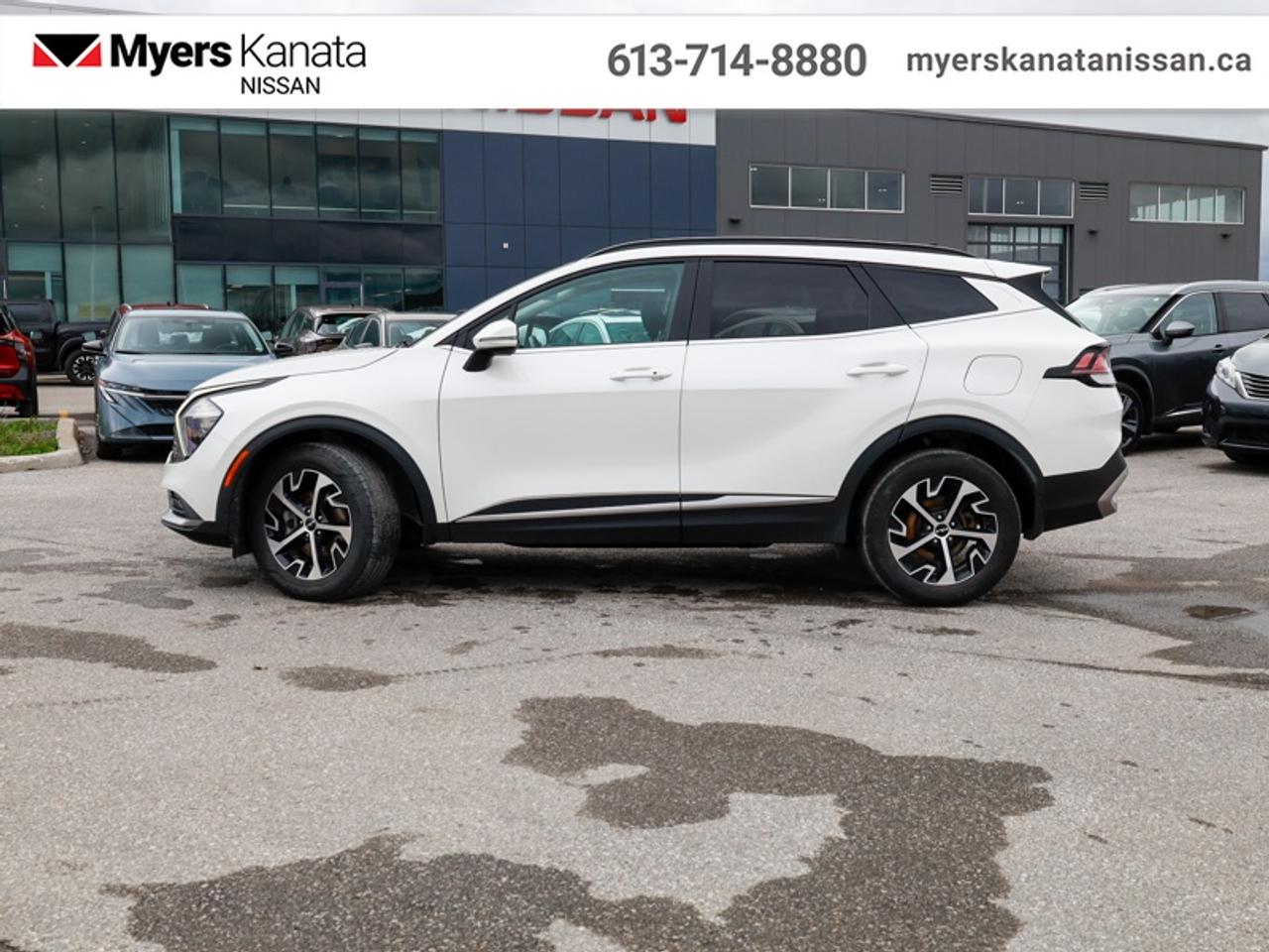 2023 Kia Sportage EX  - Sunroof -  Navigation - $178 B/W Photo