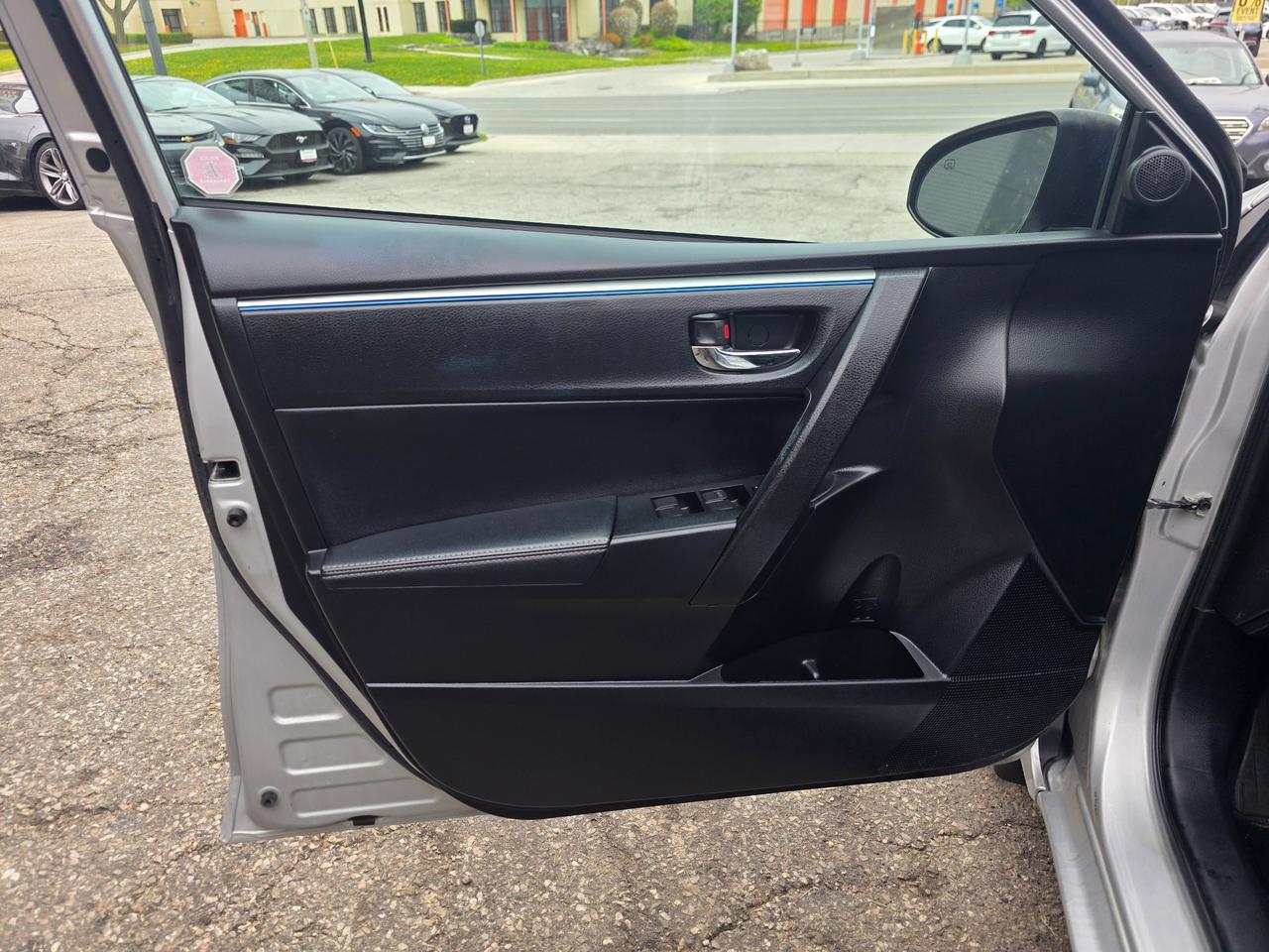 2016 Toyota Corolla Accident Free | LOW KMS | Sunroof | Heated Seats | Backup Camera Photo