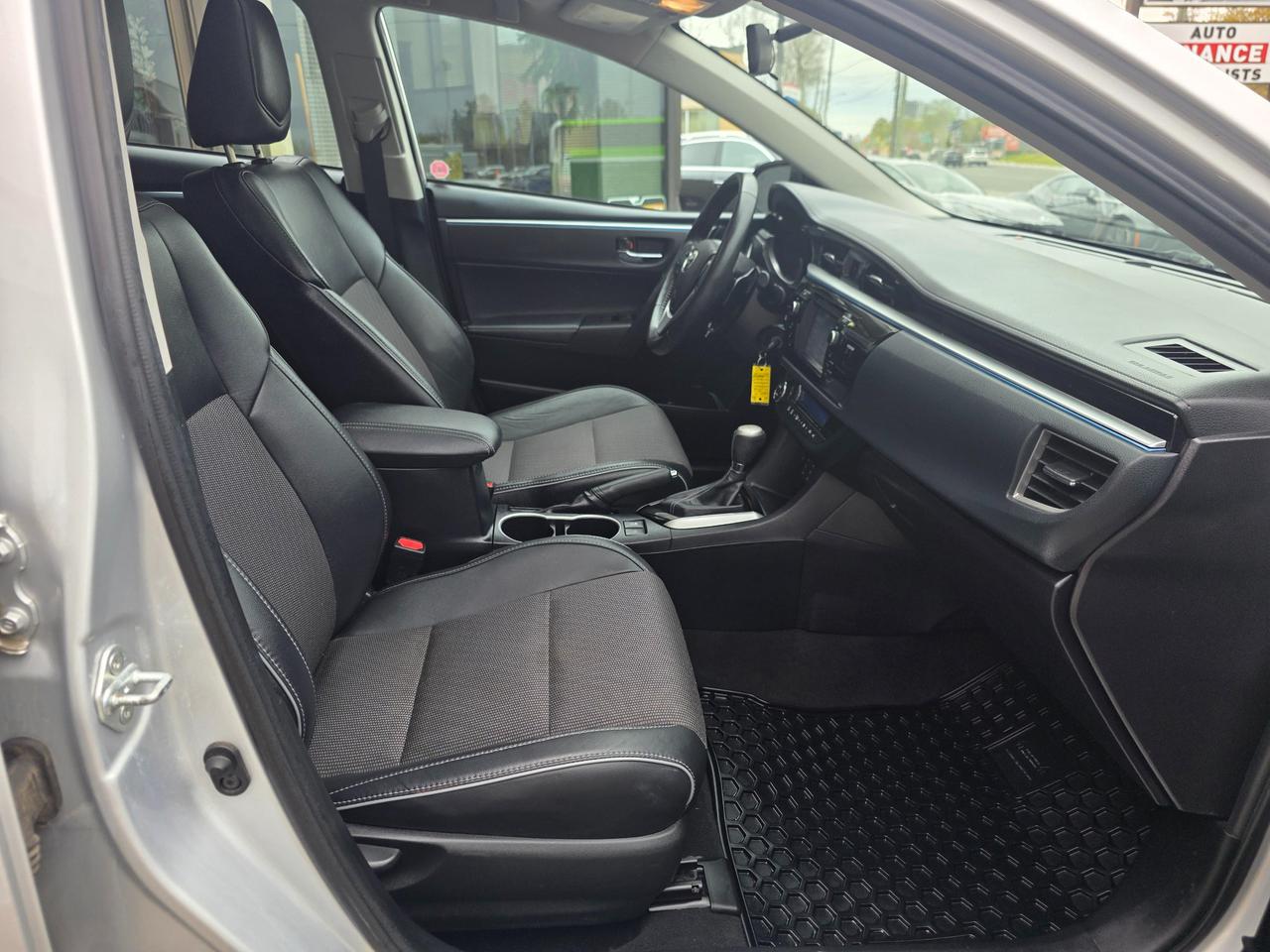 2016 Toyota Corolla Accident Free | LOW KMS | Sunroof | Heated Seats | Backup Camera Photo