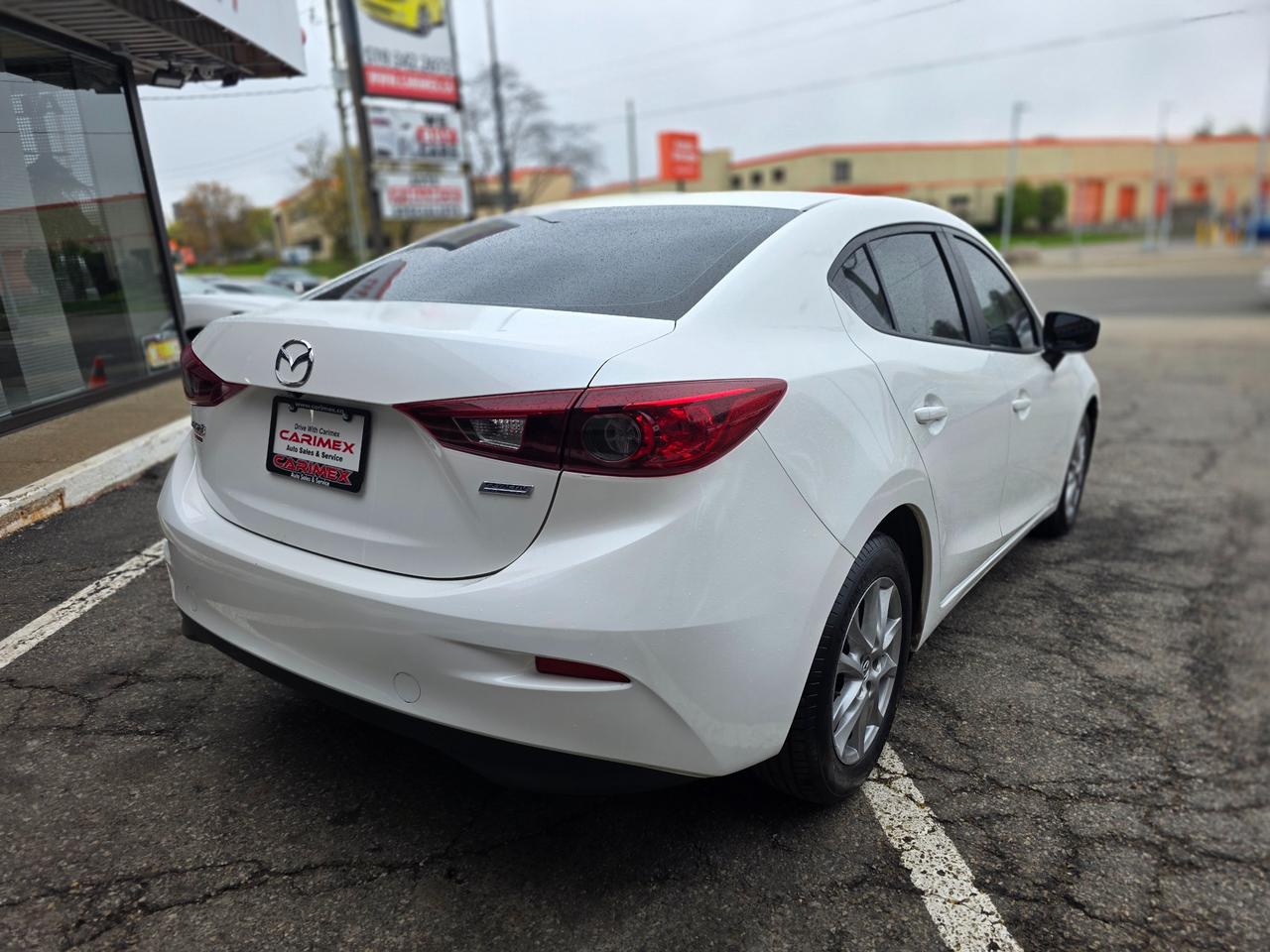 2018 Mazda MAZDA3 GX NEW ARRIVAL | PLEASE CALL AHEAD Photo4
