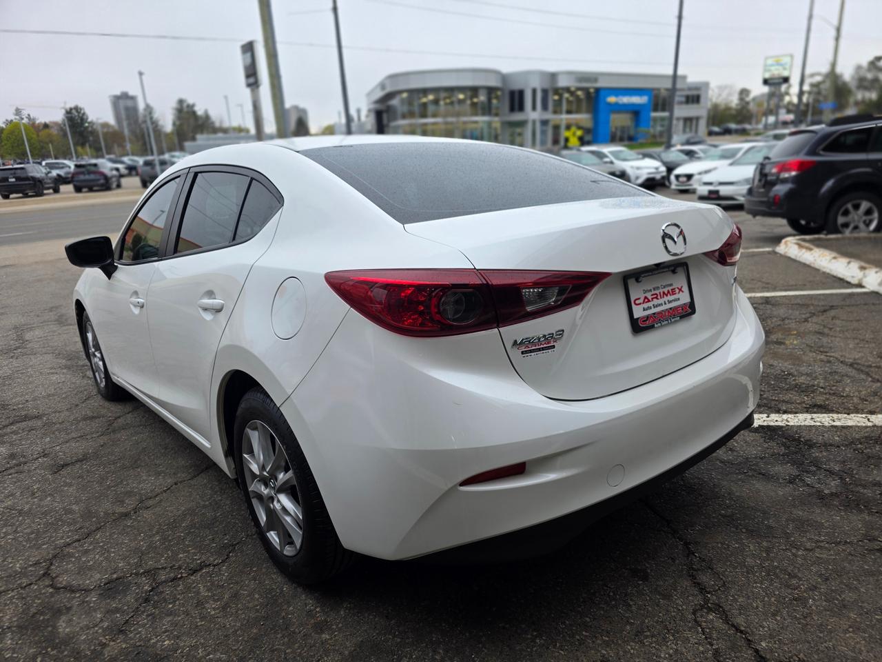 2018 Mazda MAZDA3 GX NEW ARRIVAL | PLEASE CALL AHEAD Photo2