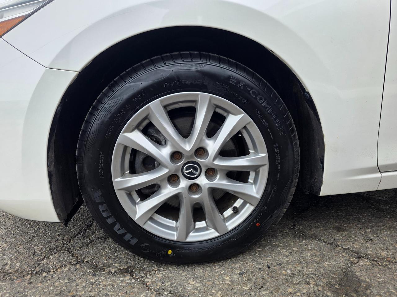 2018 Mazda MAZDA3 GX NEW ARRIVAL | PLEASE CALL AHEAD Photo