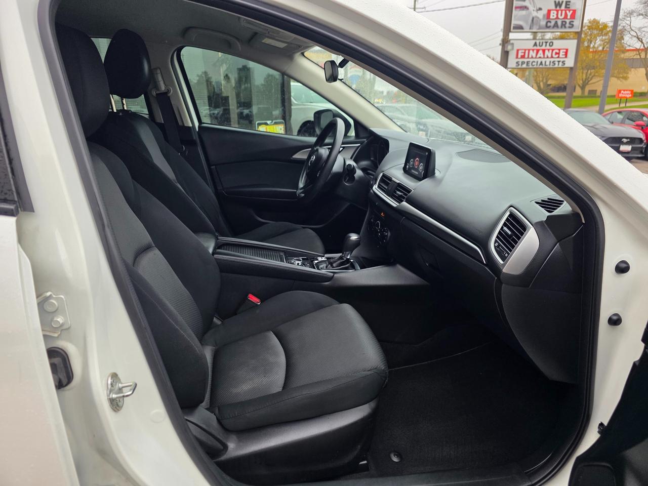 2018 Mazda MAZDA3 GX NEW ARRIVAL | PLEASE CALL AHEAD Photo