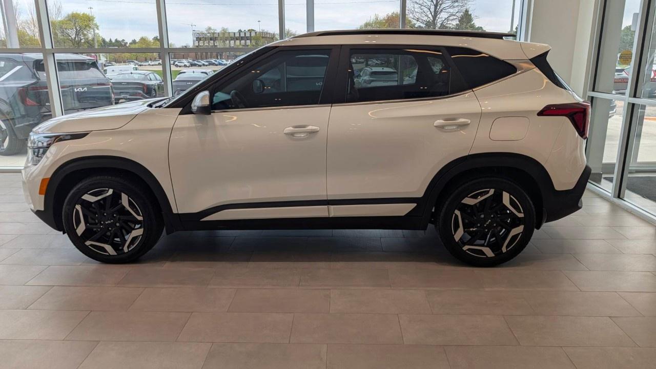 2024 Kia Seltos SX AWD w/Brown Interior Photo