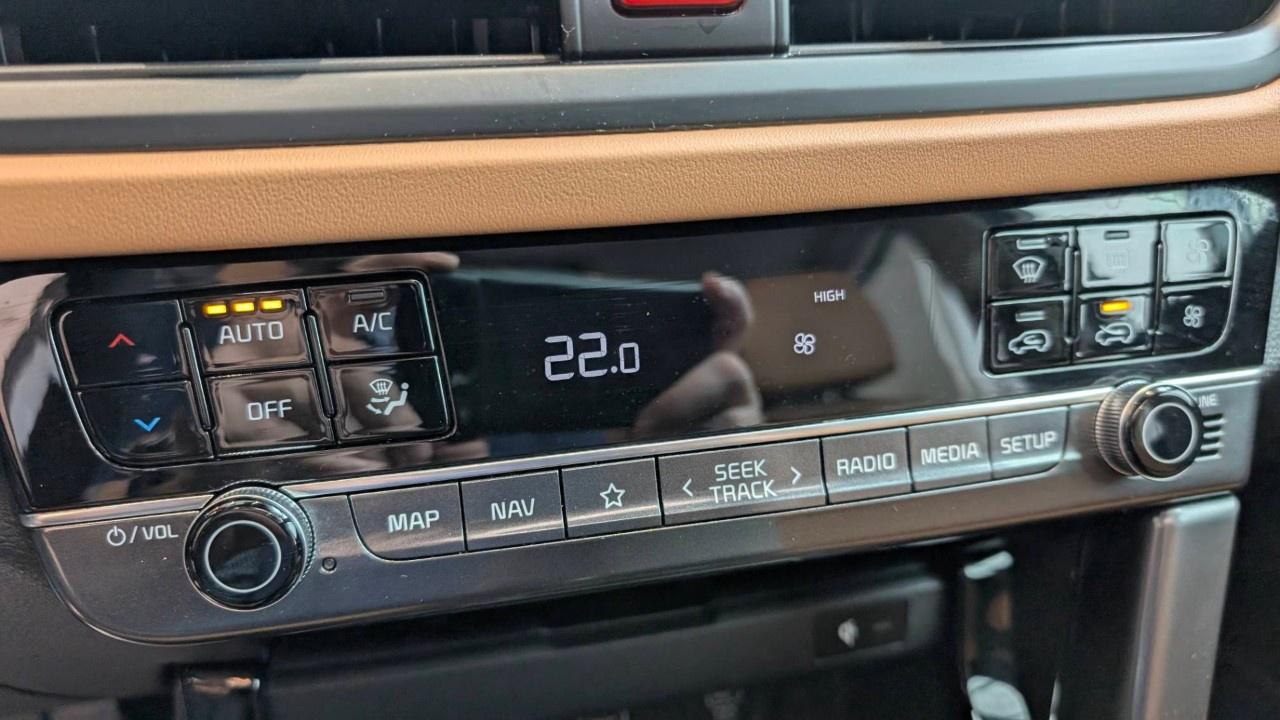 2024 Kia Seltos SX AWD w/Brown Interior Photo