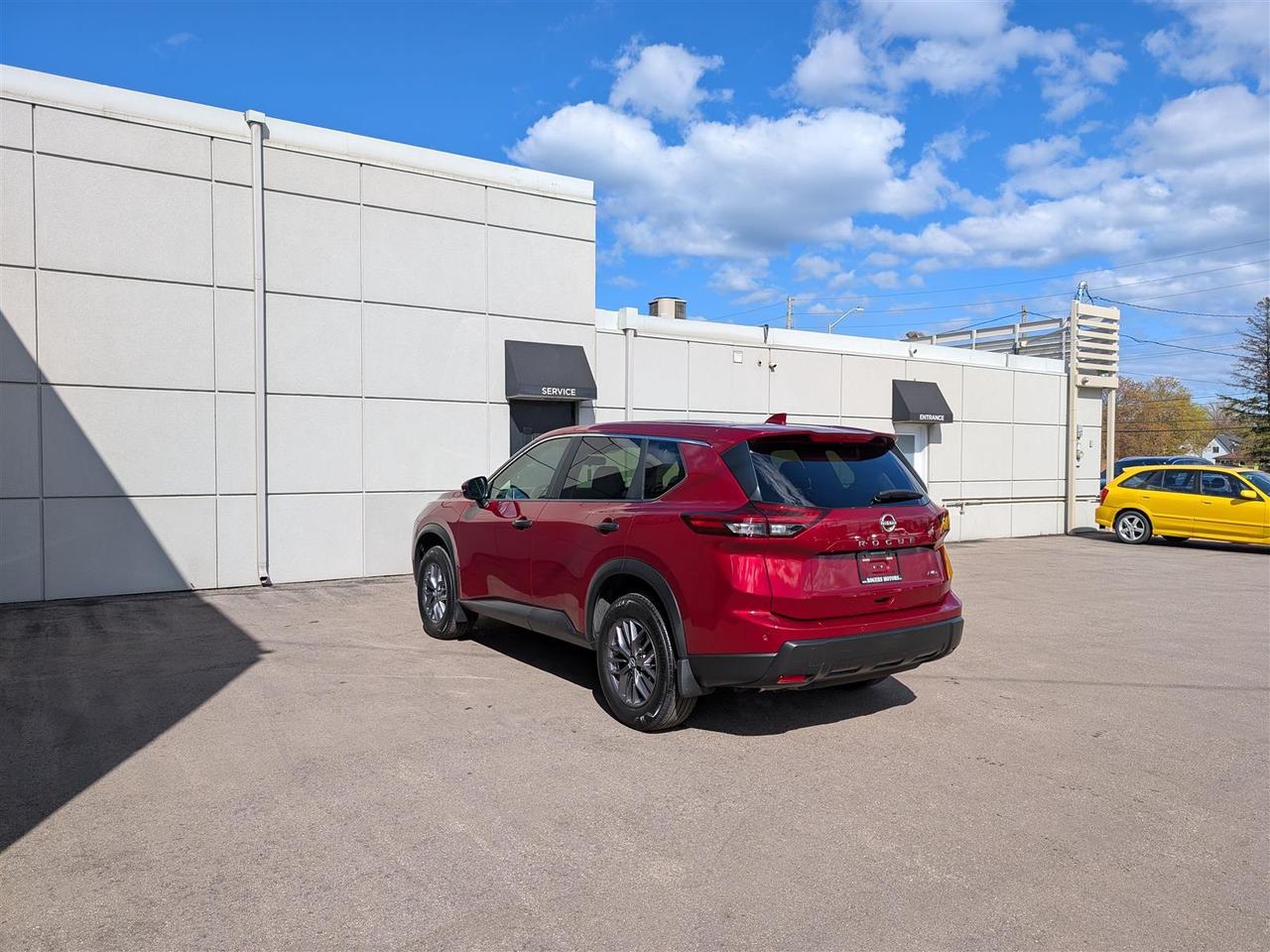 2024 Nissan Rogue S AWD - CARPLAY - REV CAM - REMOTE STARTER Photo
