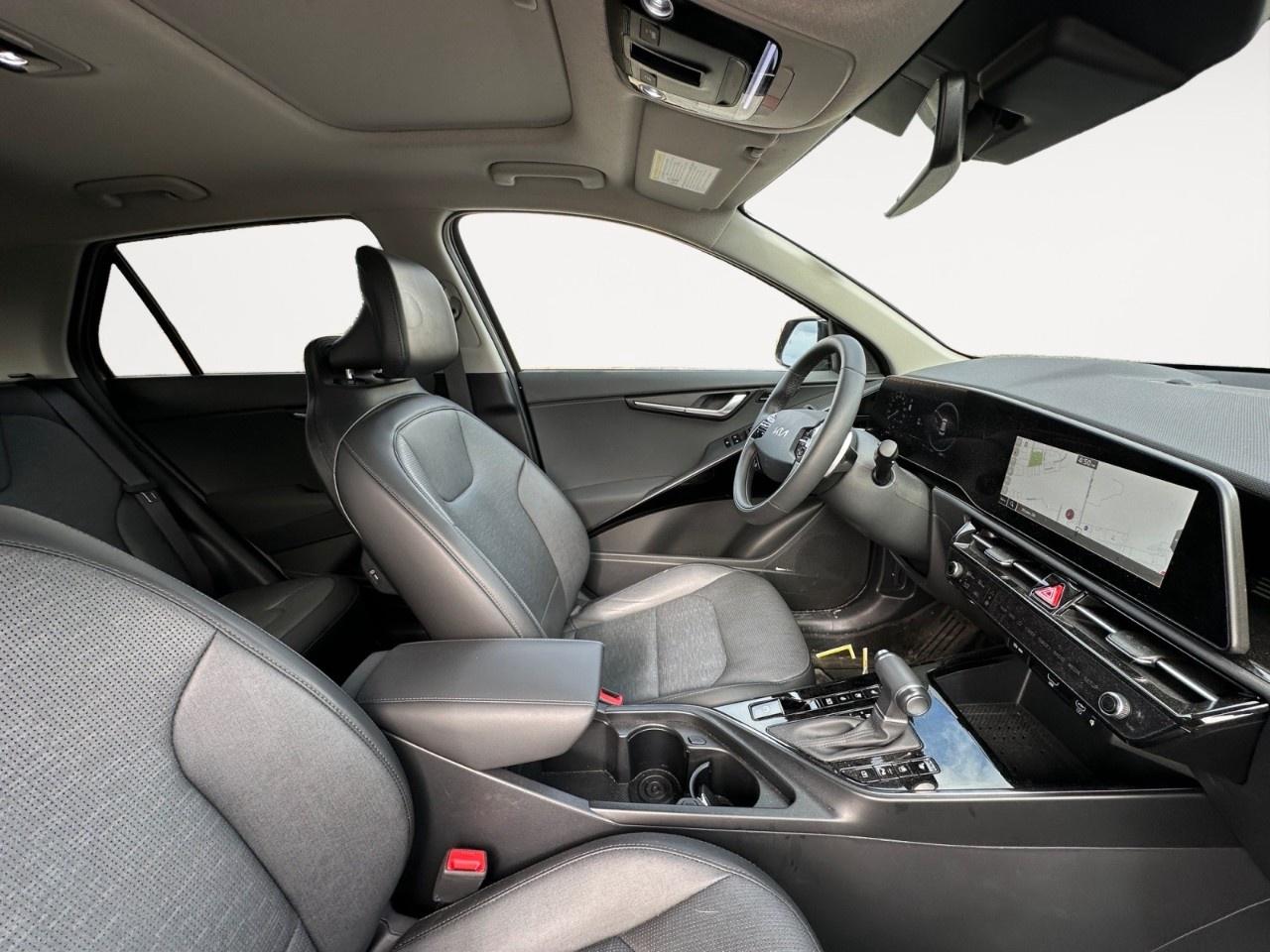 2025 Kia NIRO SX FWD Photo