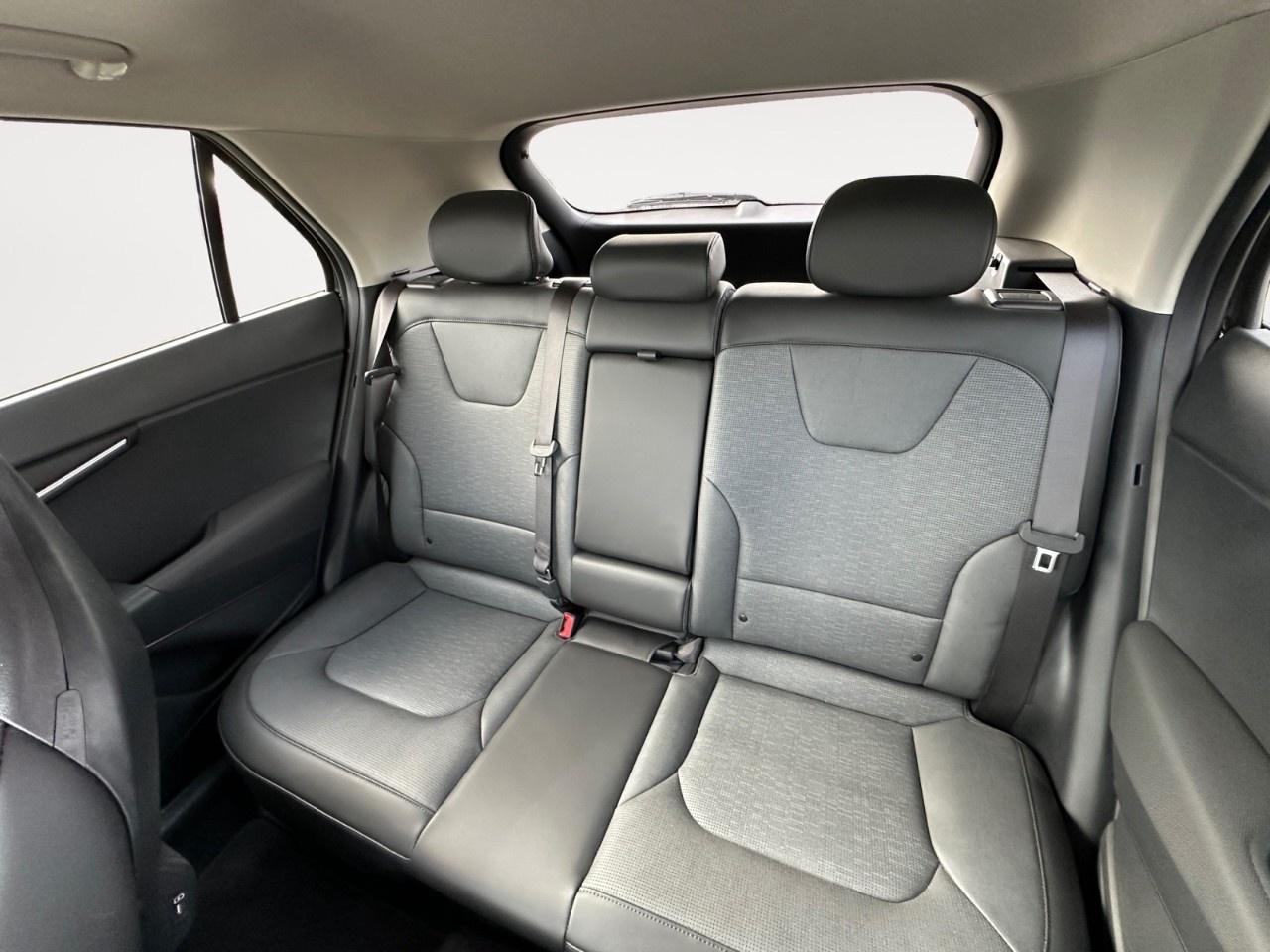 2025 Kia NIRO SX FWD Photo