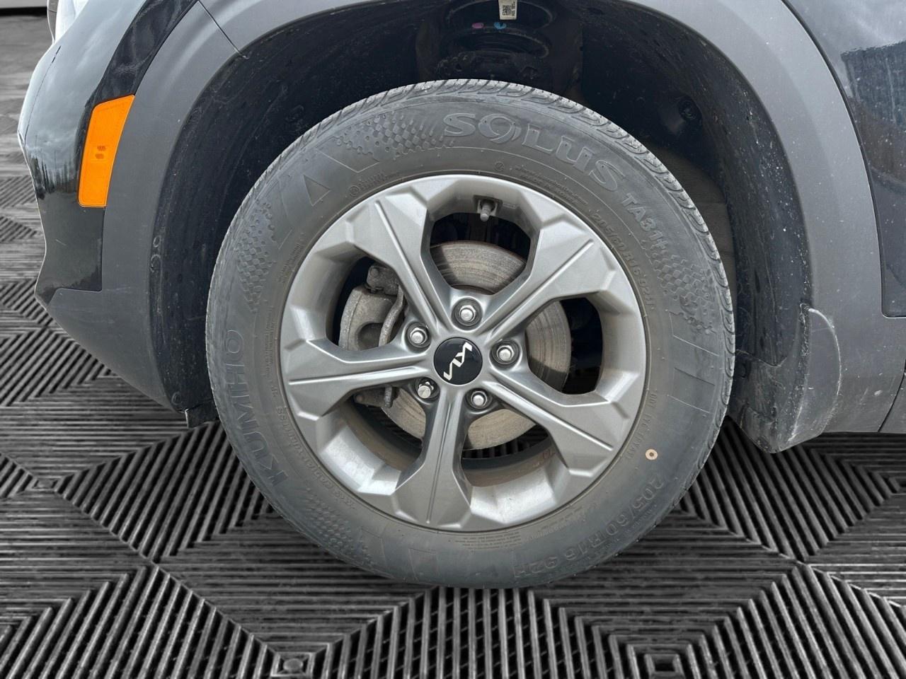2022 Kia Seltos LX FWD Photo