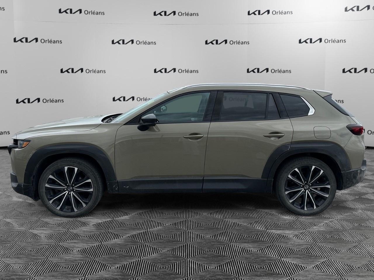 2023 Mazda CX-50 GT AWD Photo4