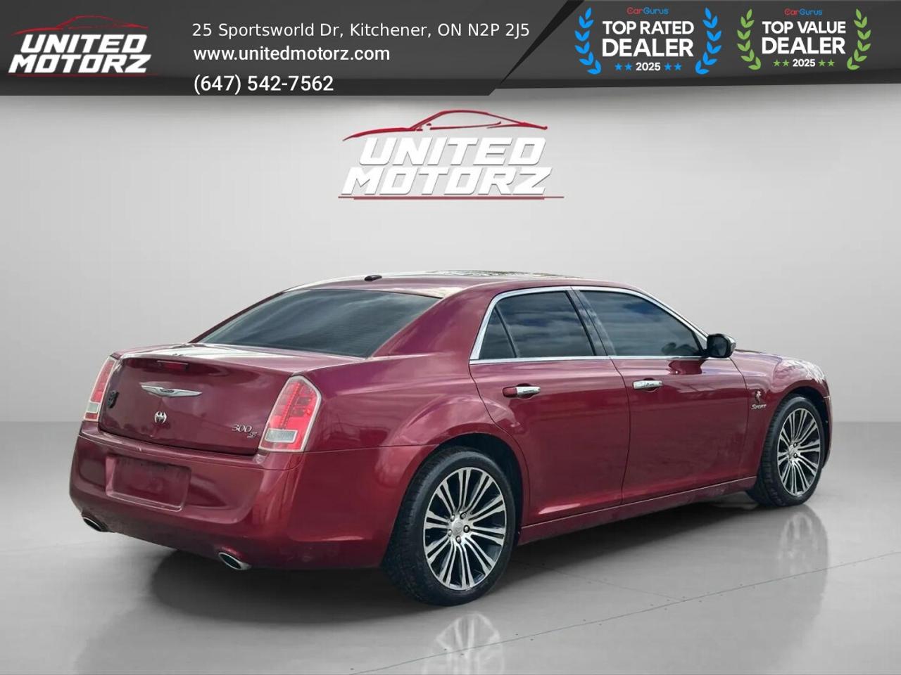 2013 Chrysler 300 S~Low Kms~ Photo4