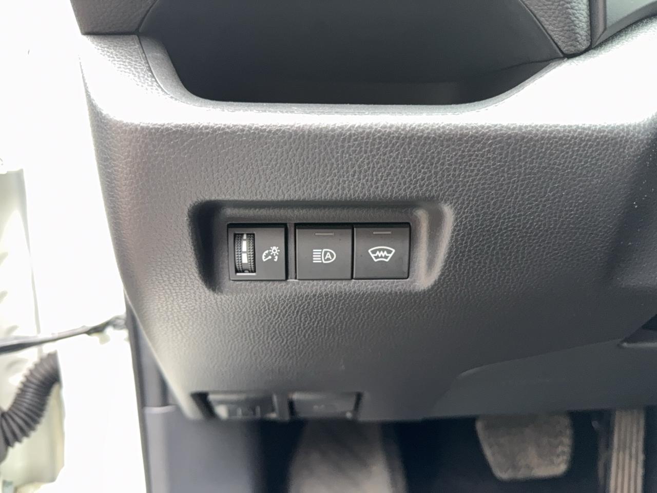 2025 Toyota RAV4 LE Photo