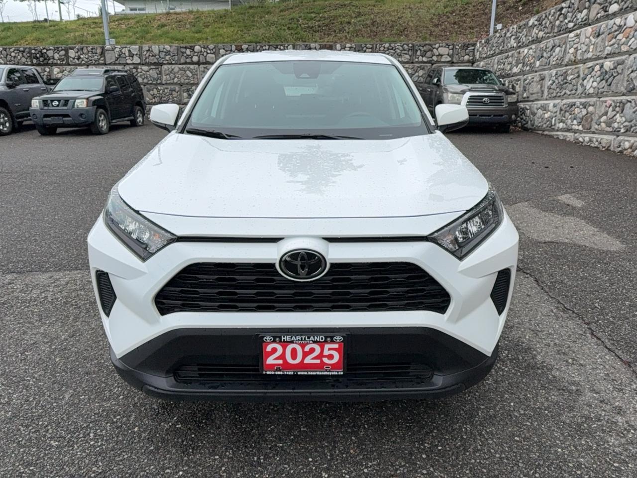 2025 Toyota RAV4 LE Photo1