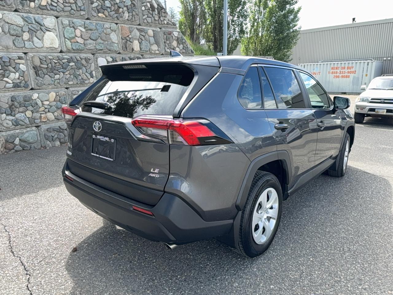 2025 Toyota RAV4 LE Photo