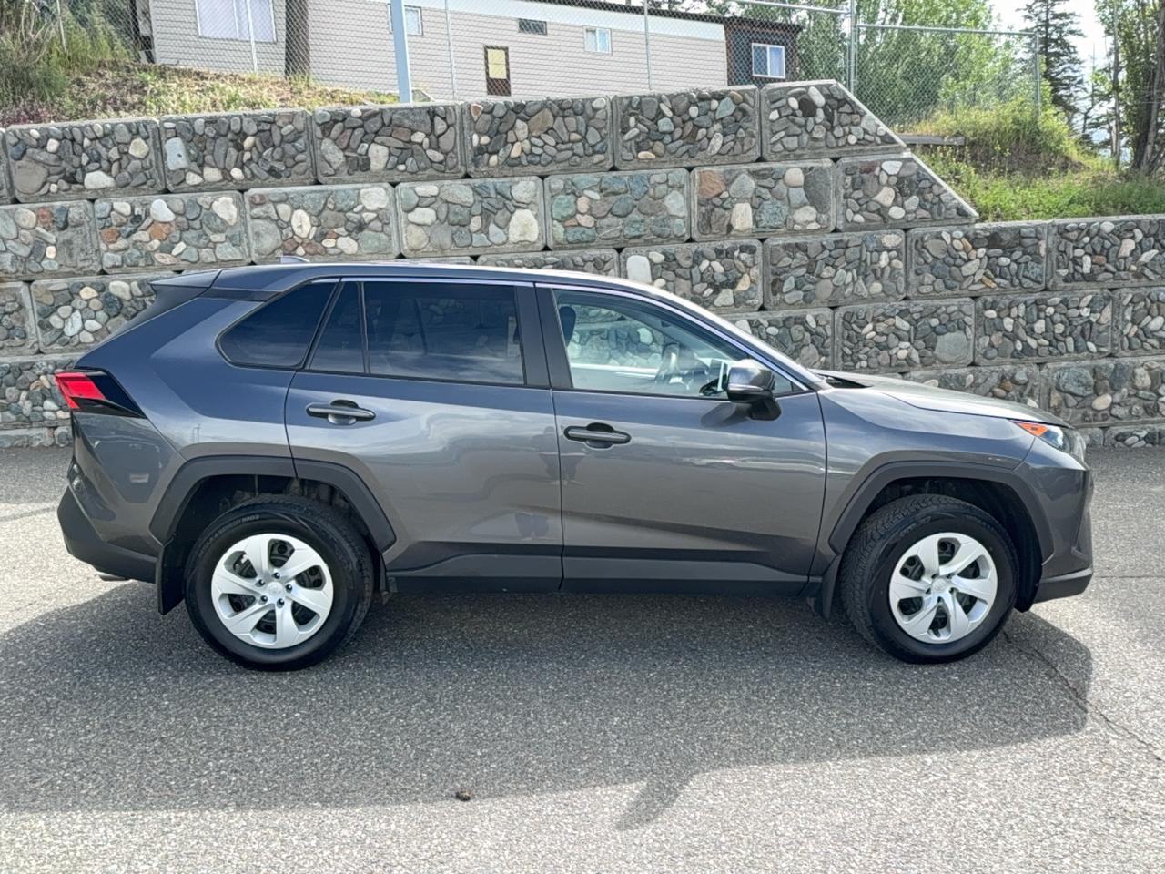 2025 Toyota RAV4 LE Photo