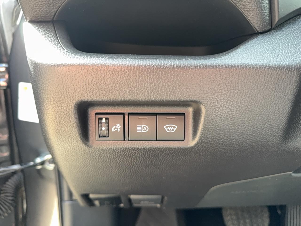 2025 Toyota RAV4 LE Photo