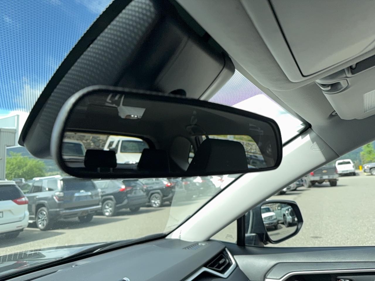 2025 Toyota RAV4 LE Photo