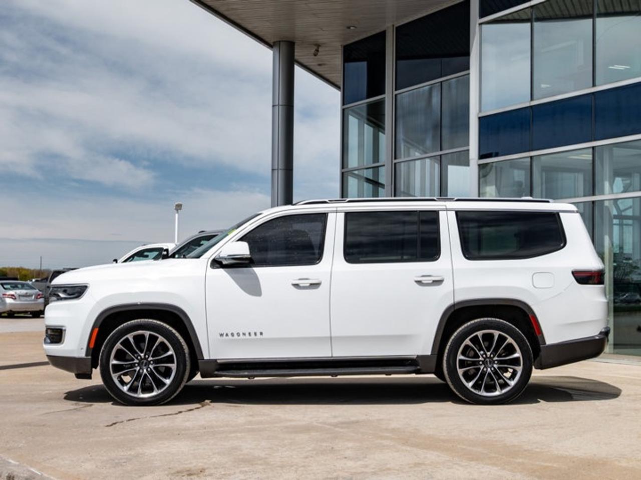 2022 Jeep Wagoneer Series II Photo4