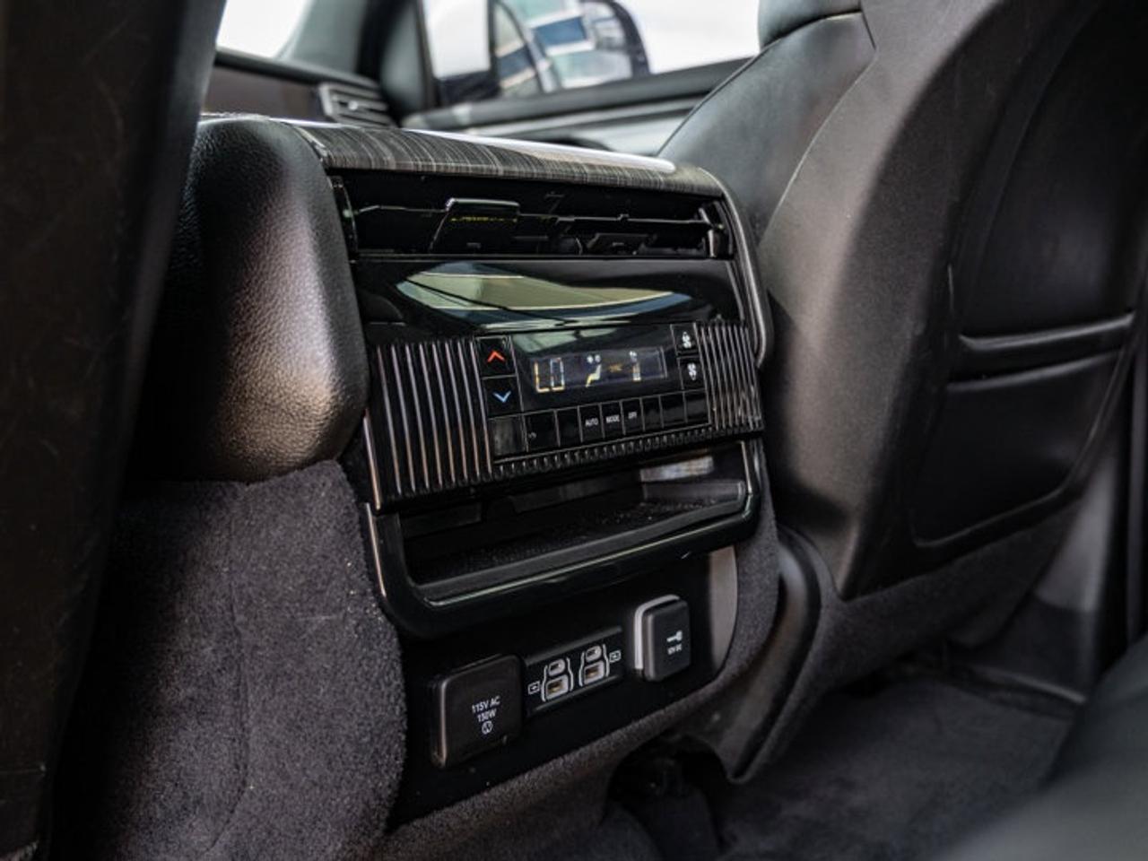 2022 Jeep Wagoneer Series II Photo