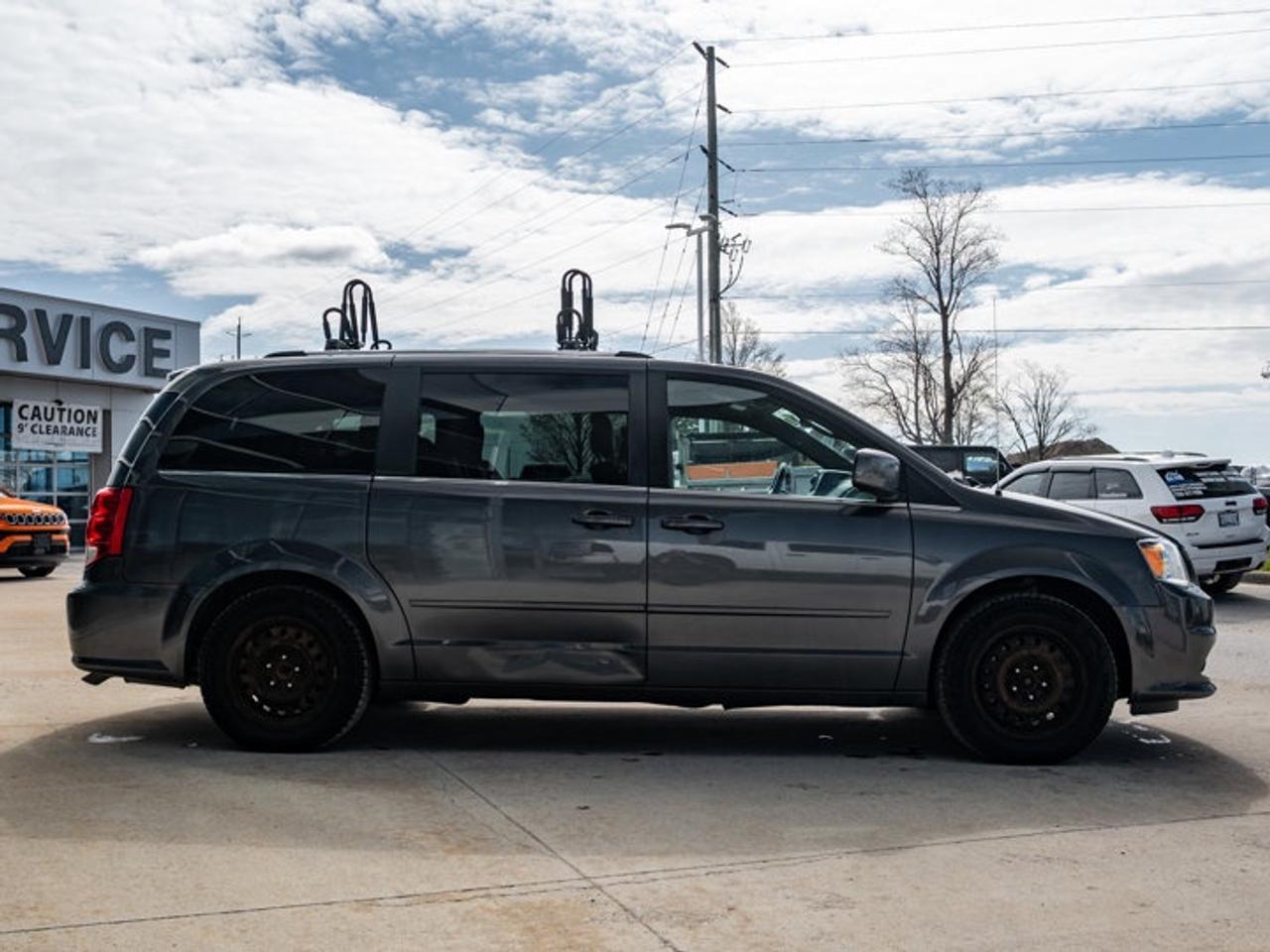 2017 Dodge Grand Caravan SXT Premium Plus Photo