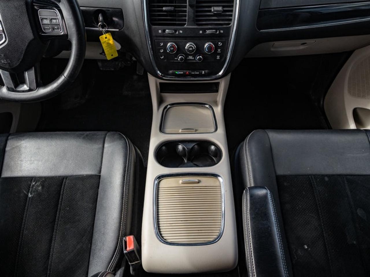 2017 Dodge Grand Caravan SXT Premium Plus Photo