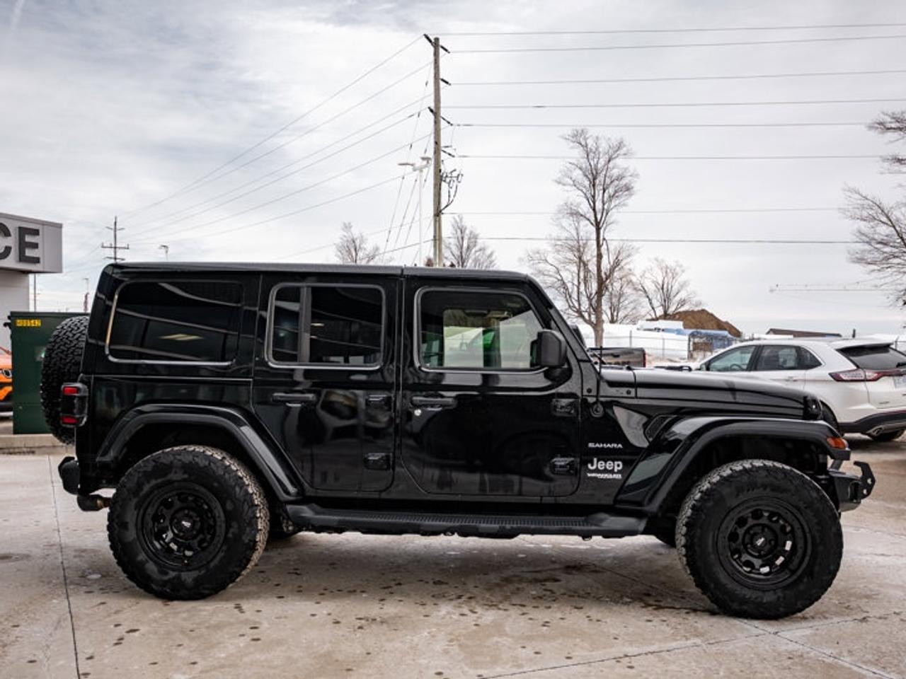 2019 Jeep Wrangler Unlimited Sahara Photo