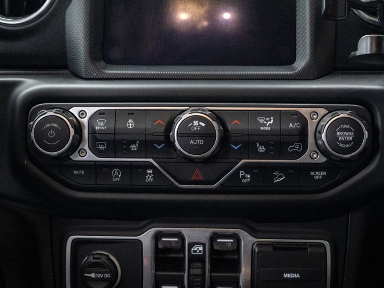 2019 Jeep Wrangler Unlimited Sahara Photo