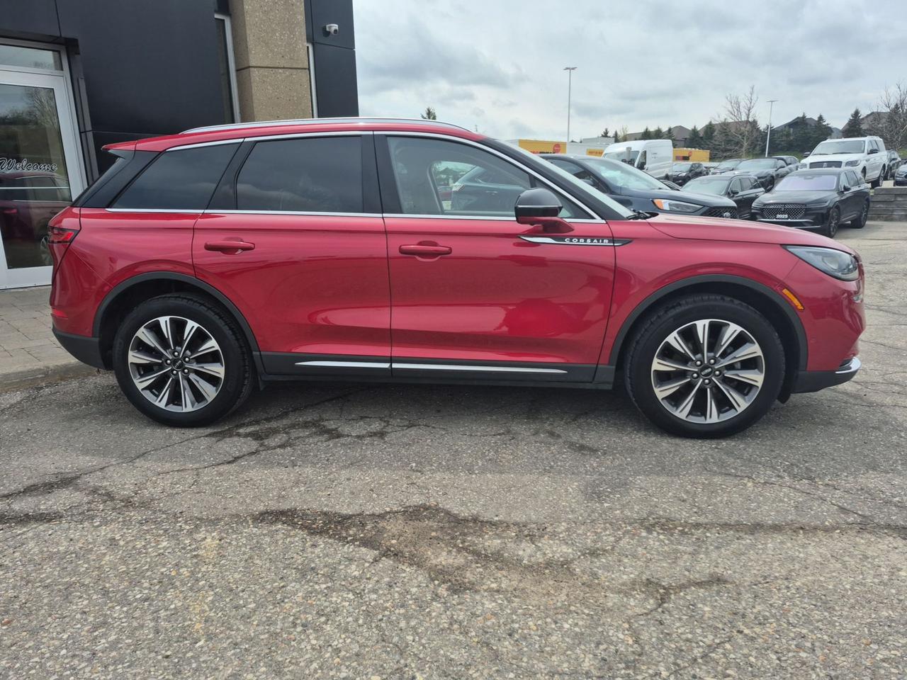 2022 Lincoln Corsair RESERVE, 2L ECOBOOST! AWD, MOONROOF! TECH! Photo1