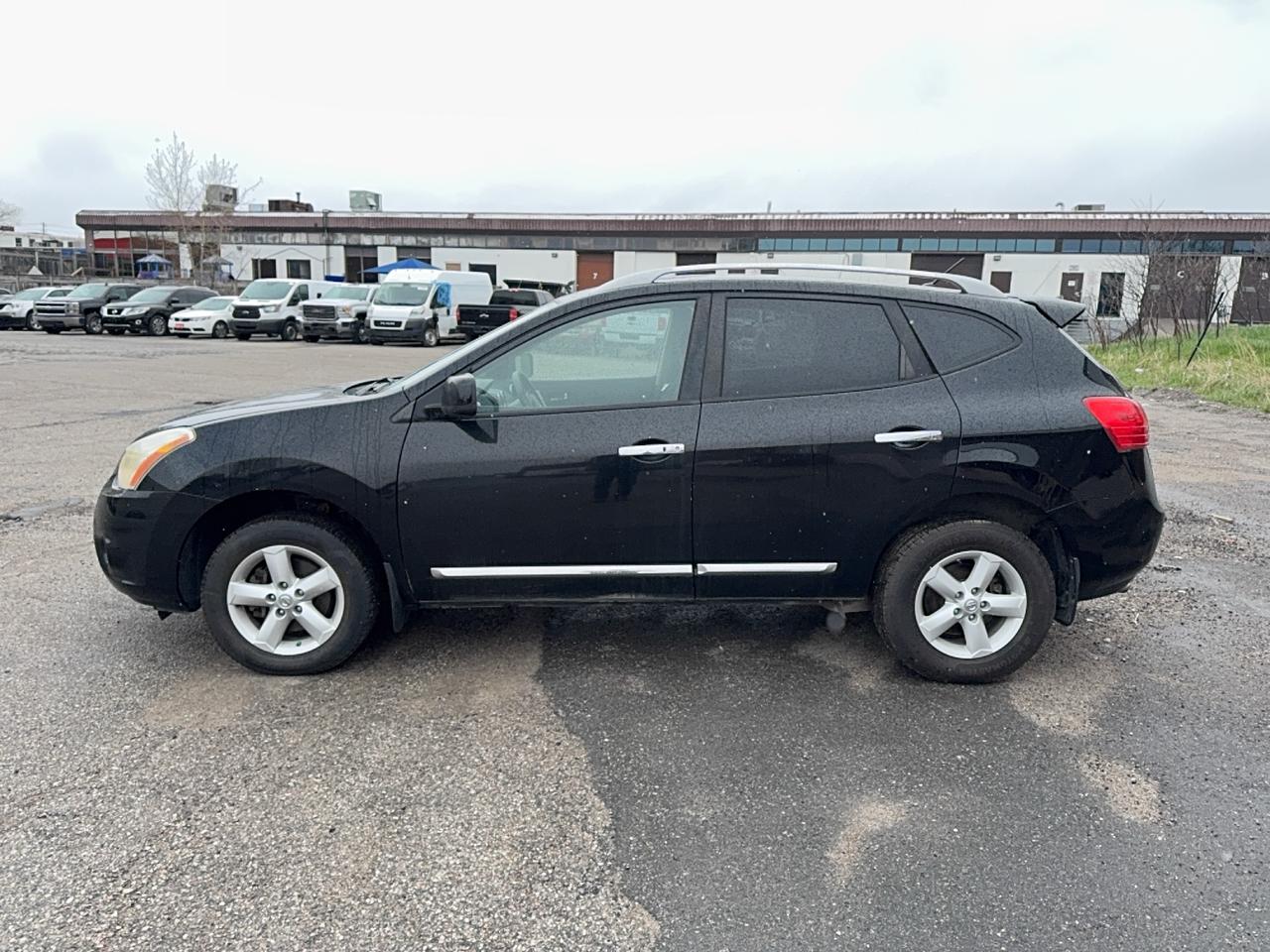 2013 Nissan Rogue S Photo