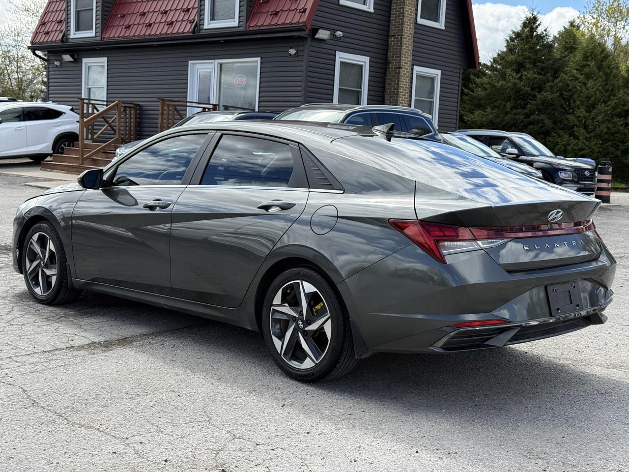 2021 Hyundai Elantra Ultimate Tech Photo4