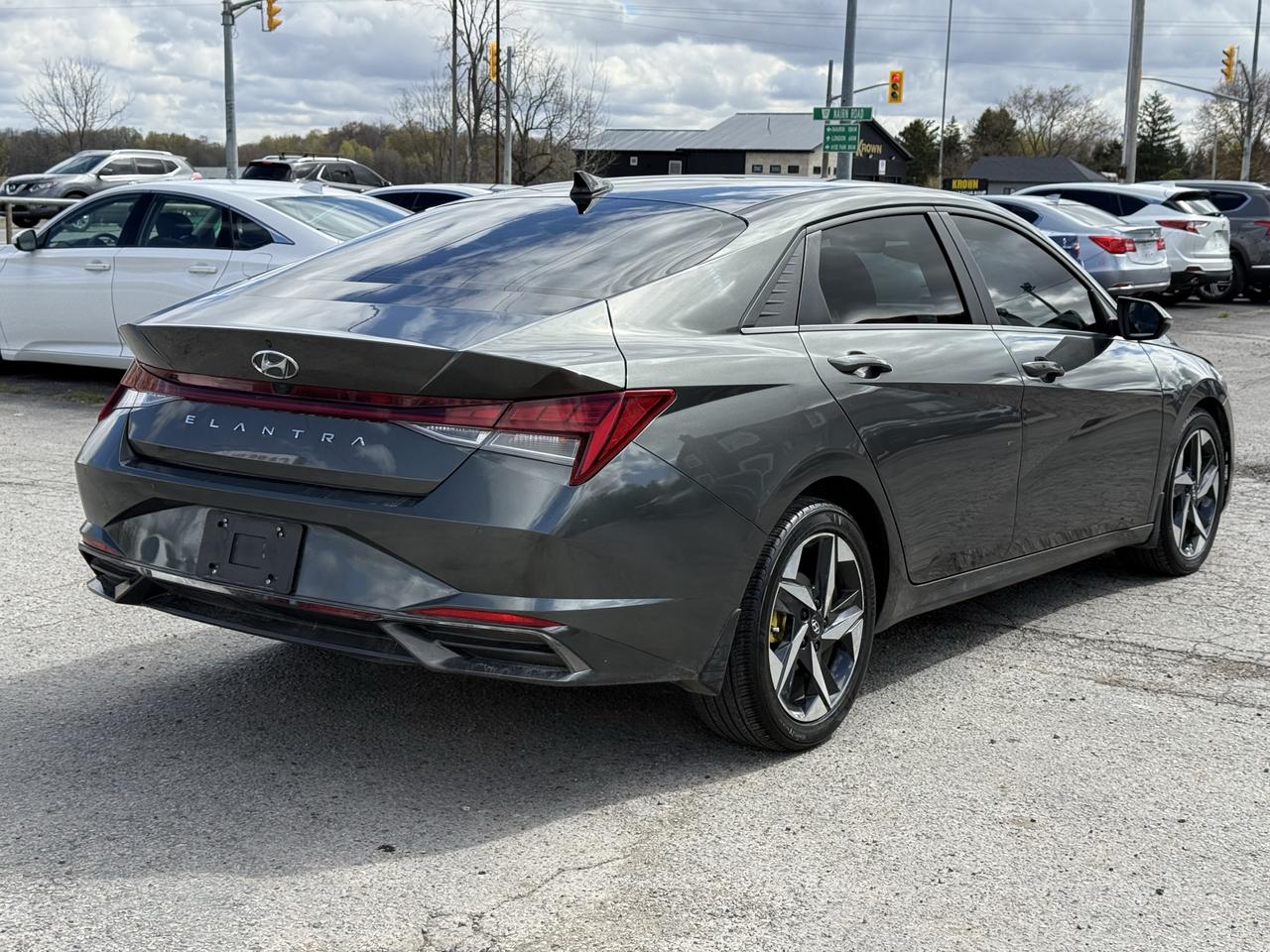 2021 Hyundai Elantra Ultimate Tech Photo2