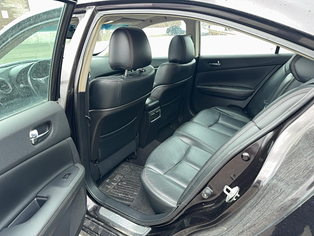 2011 Nissan Maxima 3.5 S Photo