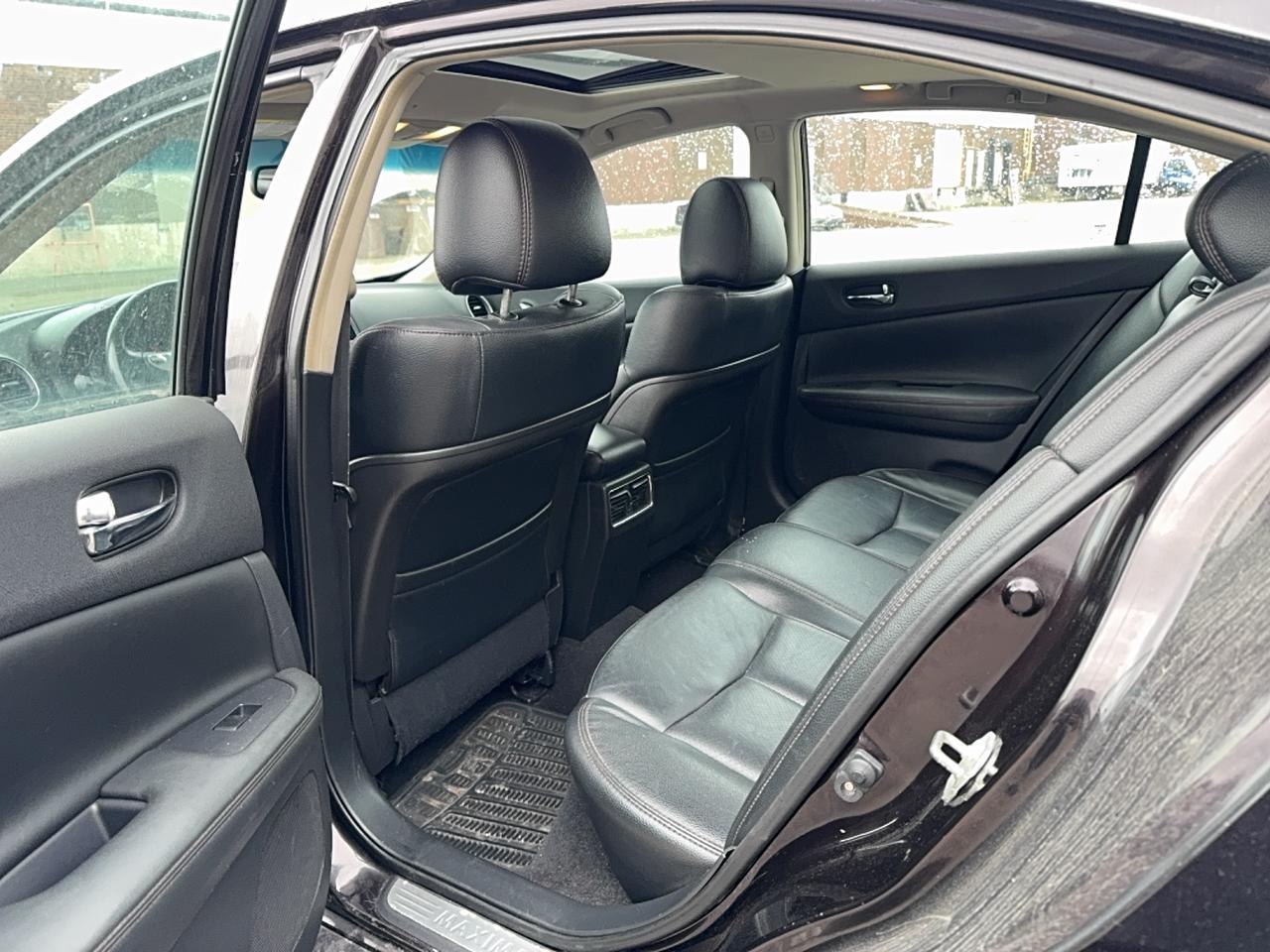 2011 Nissan Maxima 3.5 S Photo