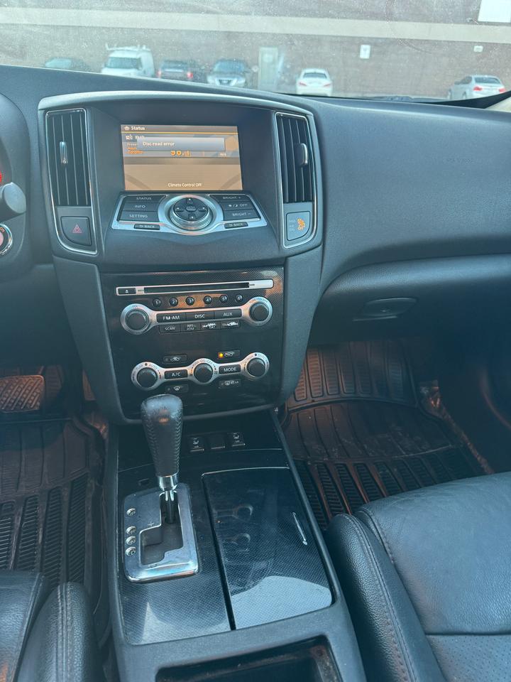 2011 Nissan Maxima 3.5 S Photo