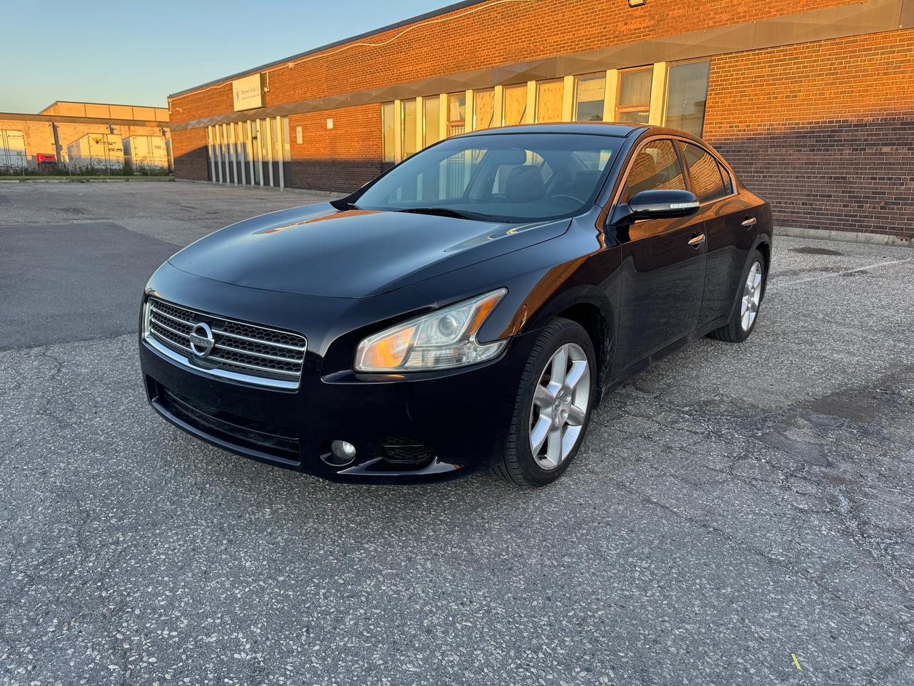 2011 Nissan Maxima 3.5 S Photo