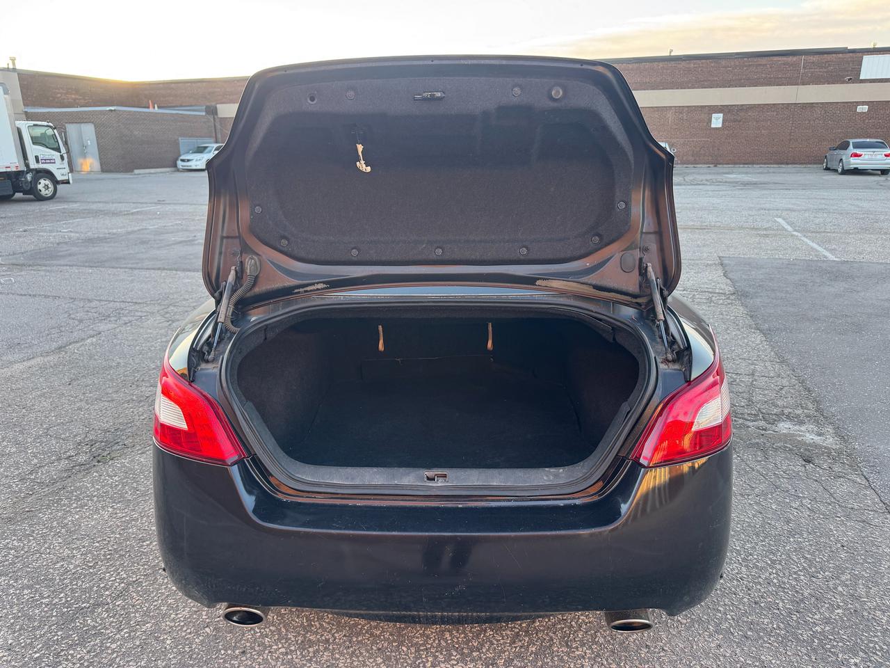 2011 Nissan Maxima 3.5 S Photo