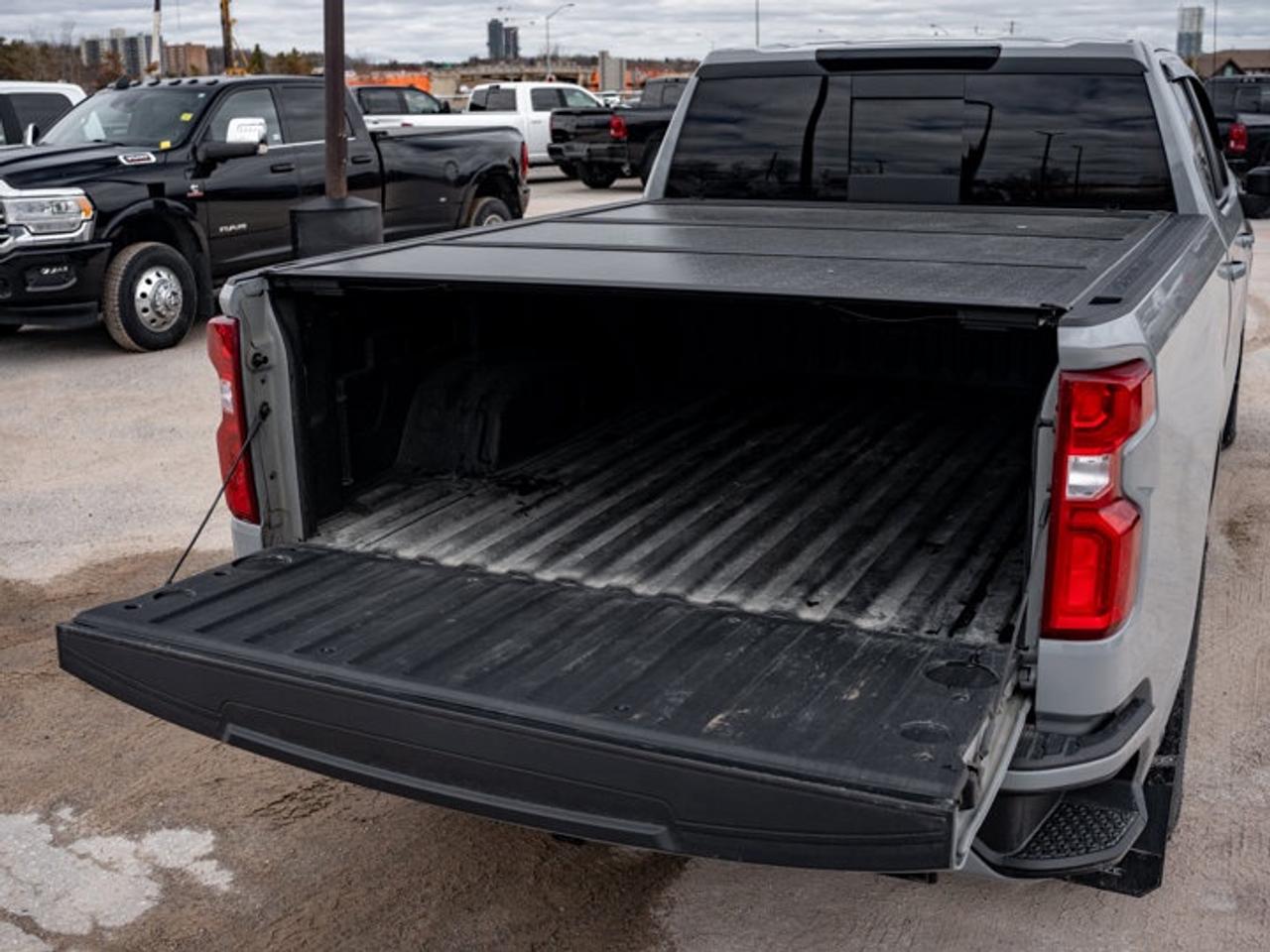 2025 Chevrolet Silverado 1500 RST Photo