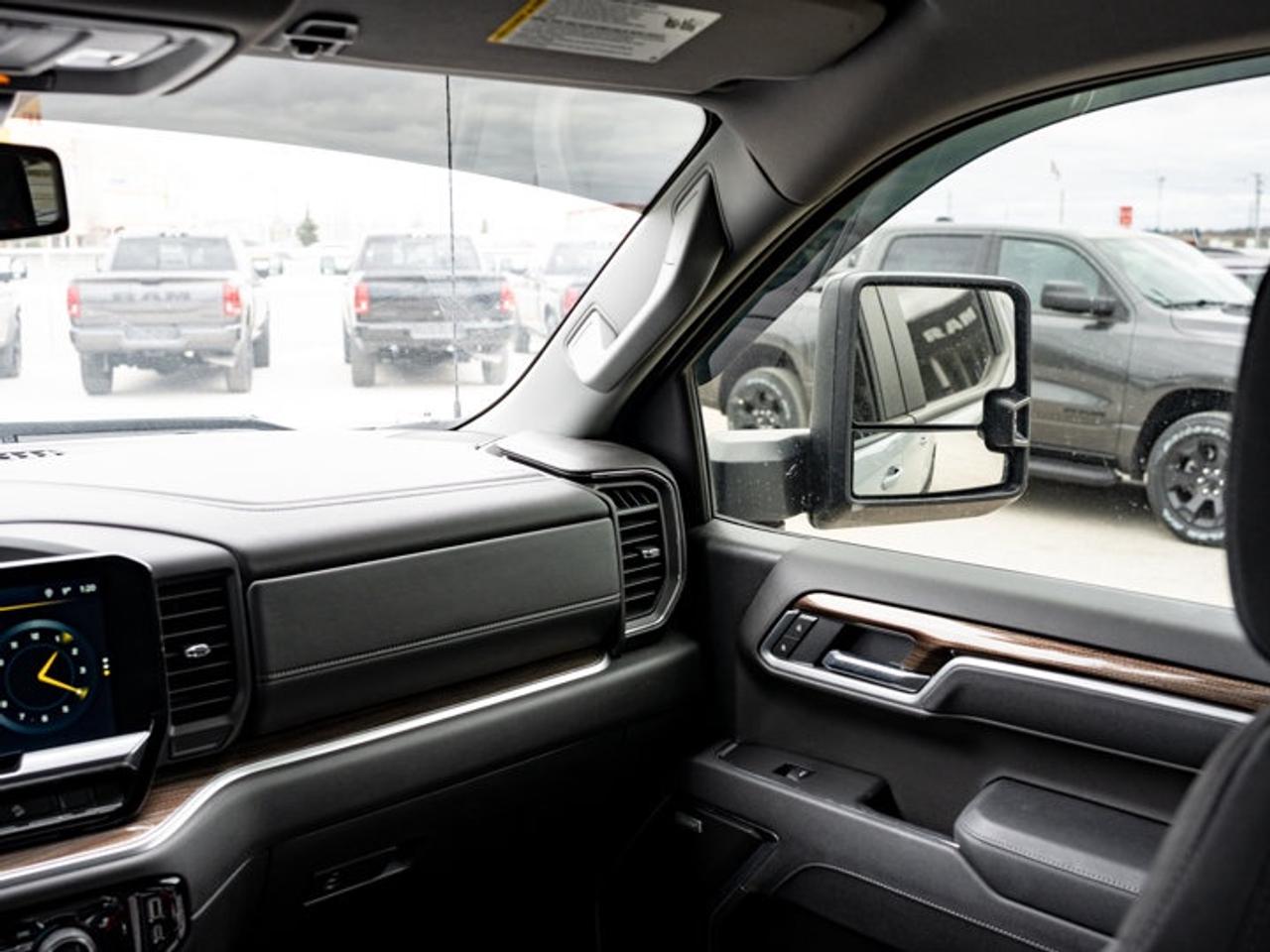 2025 Chevrolet Silverado 1500 RST Photo
