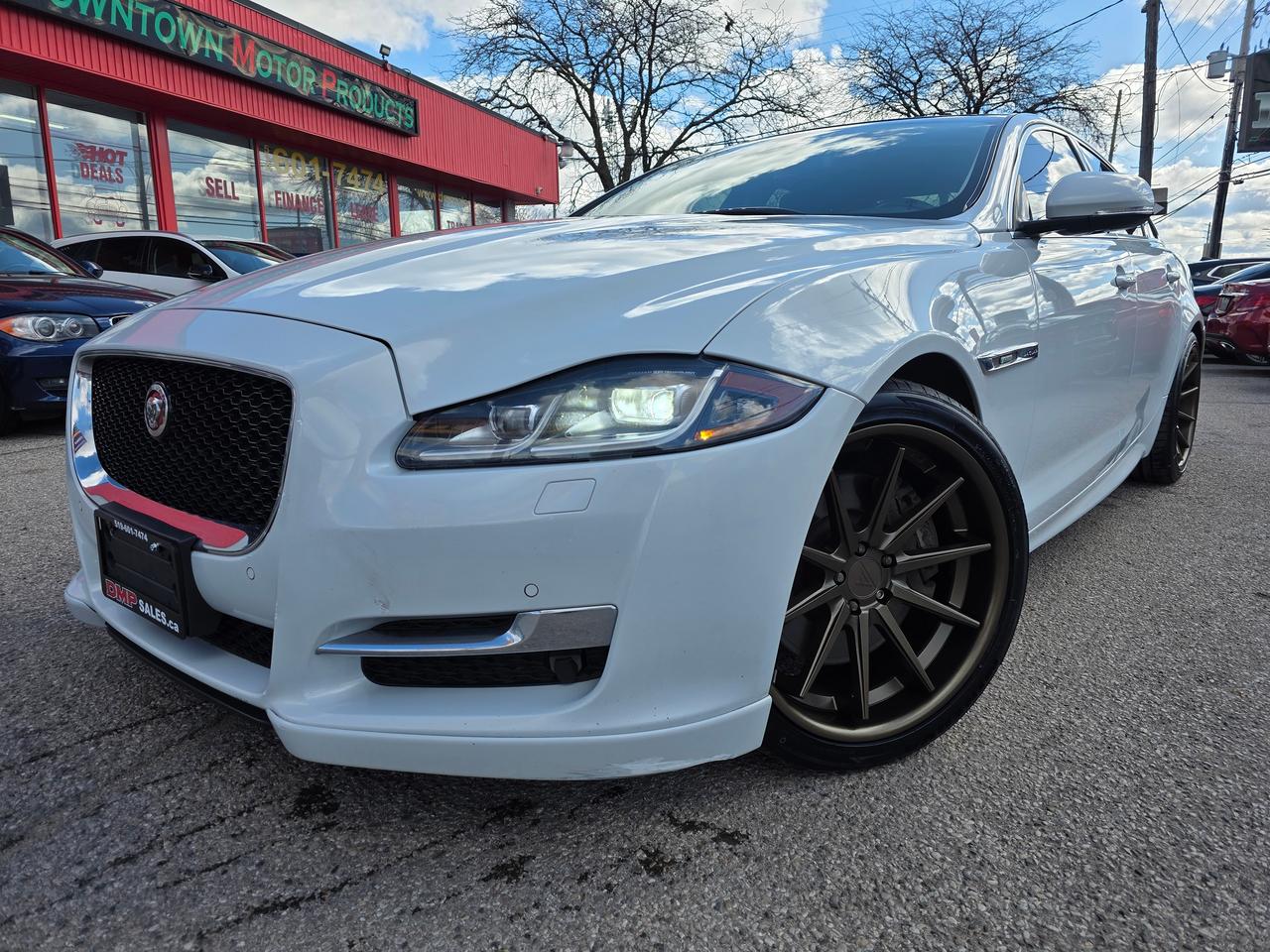 2017 Jaguar XJ Portfolio R Sport AWD Photo1